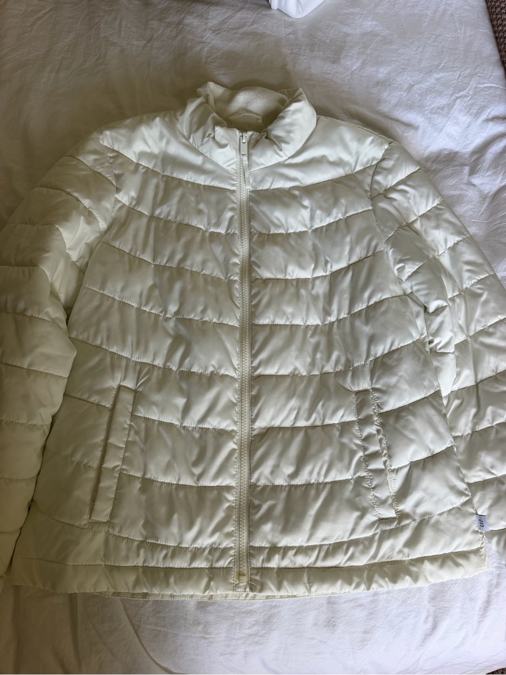 GAP Women's Light Cream Quilted Puffer Jacket